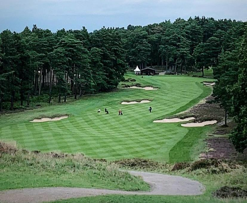 Sunningdale old halfway hut full crop